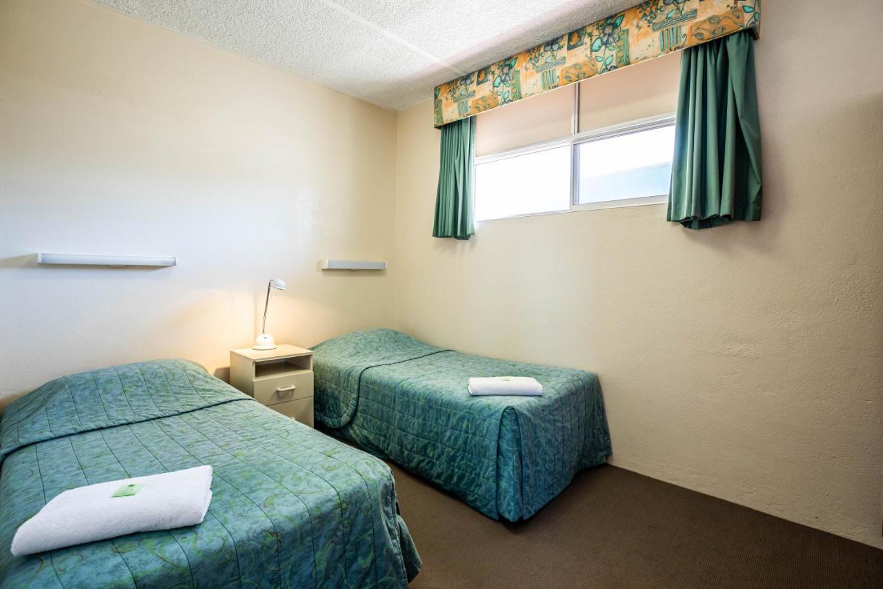 Augusta Hotel Motel Bagian luar foto